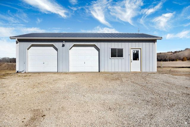 7846 Lyon Creek Road, Junction City, KS 66441