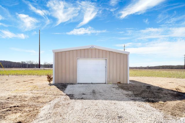 7846 Lyon Creek Road, Junction City, KS 66441