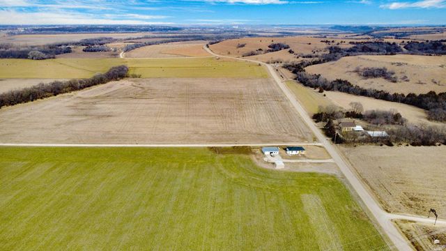 7846 Lyon Creek Road, Junction City, KS 66441