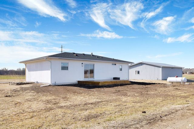 7846 Lyon Creek Road, Junction City, KS 66441