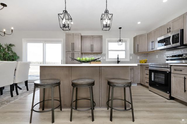 7846 Lyon Creek Road, Junction City, KS 66441