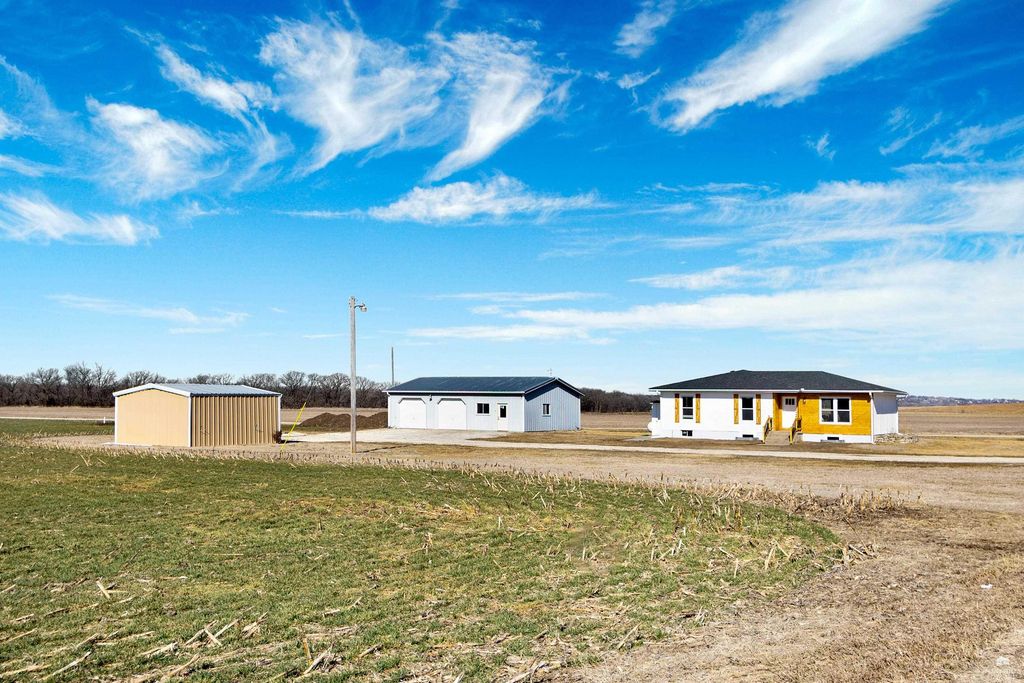 7846 Lyon Creek Road, Junction City, KS 66441