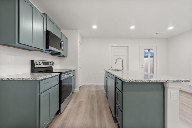 13807 Flint Avenue, Lubbock, TX 79423