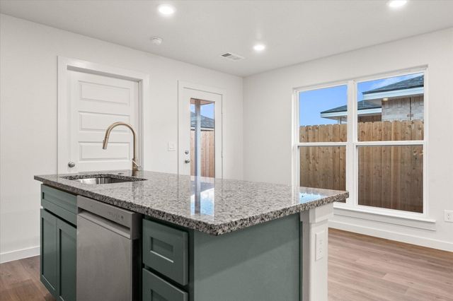 13807 Flint Avenue, Lubbock, TX 79423