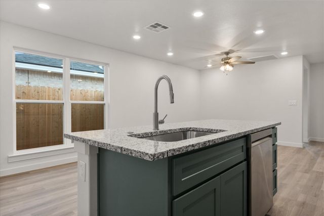 13807 Flint Avenue, Lubbock, TX 79423