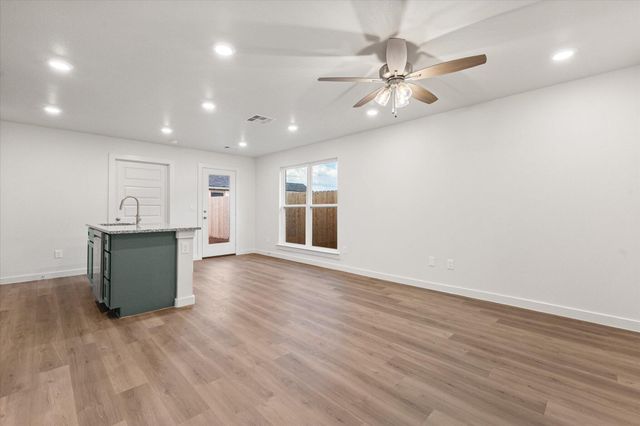 13807 Flint Avenue, Lubbock, TX 79423