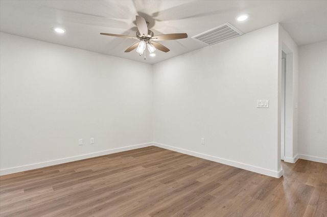 13807 Flint Avenue, Lubbock, TX 79423