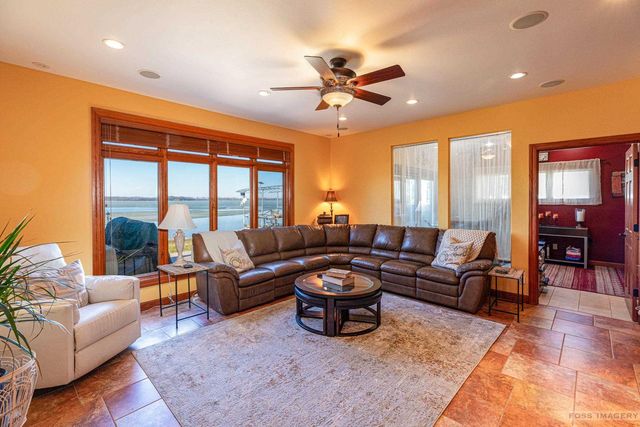 5728 Lake Edge Road, Mcfarland, WI 53558