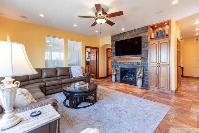 5728 Lake Edge Road, Mcfarland, WI 53558