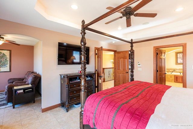 5728 Lake Edge Road, Mcfarland, WI 53558