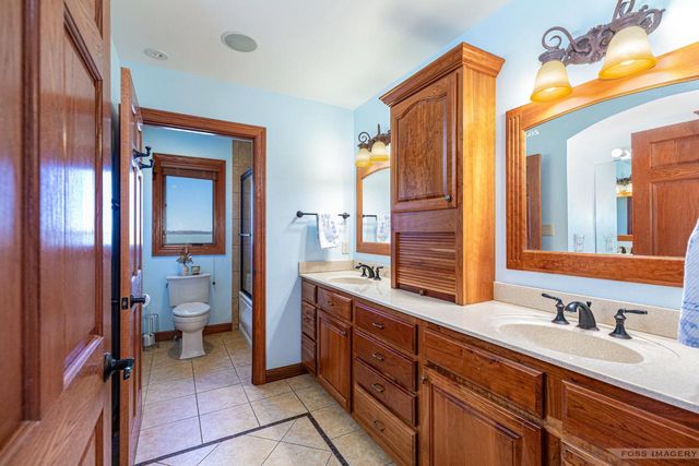 5728 Lake Edge Road, Mcfarland, WI 53558