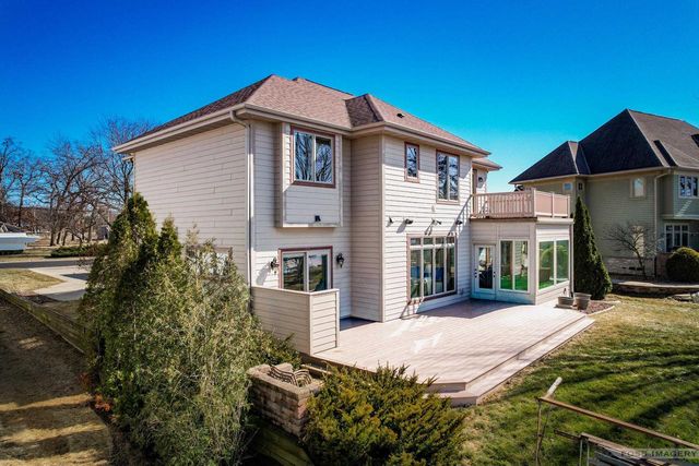 5728 Lake Edge Road, Mcfarland, WI 53558