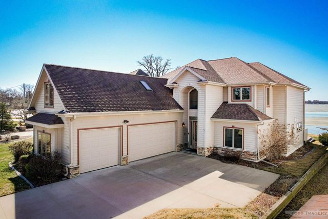 5728 Lake Edge Road, Mcfarland, WI 53558