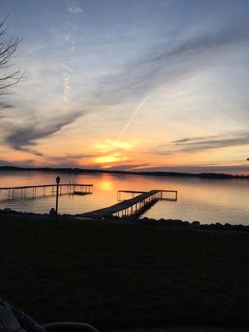 5728 Lake Edge Road, Mcfarland, WI 53558
