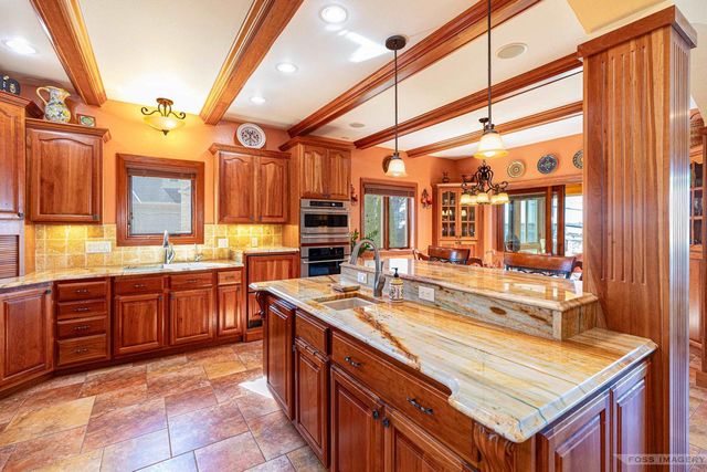 5728 Lake Edge Road, Mcfarland, WI 53558