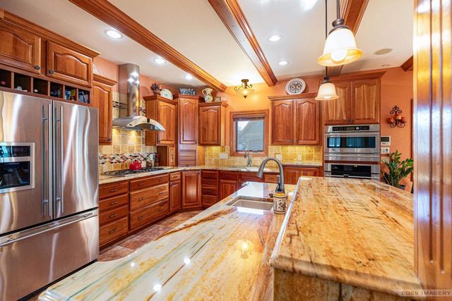 5728 Lake Edge Road, Mcfarland, WI 53558