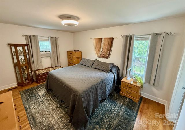 1258 Cambridge Street, Gastonia, NC 28054