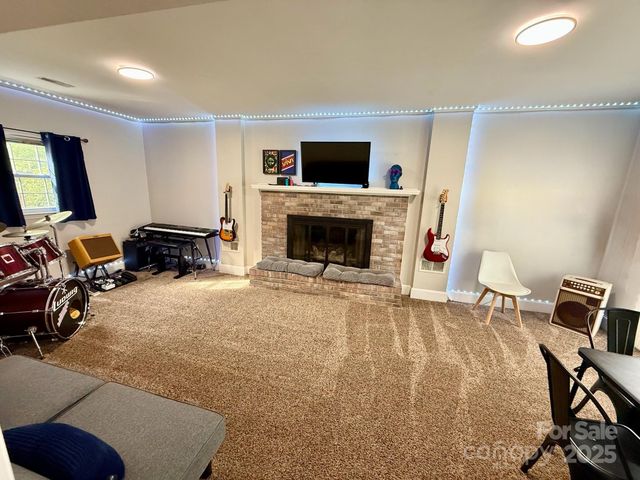 1258 Cambridge Street, Gastonia, NC 28054