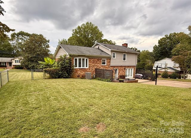 1258 Cambridge Street, Gastonia, NC 28054