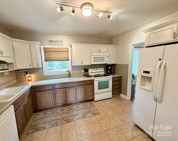 1258 Cambridge Street, Gastonia, NC 28054