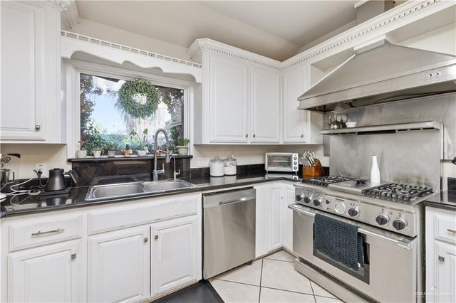 1201 Hibiscus Avenue, Mcallen, TX 78501