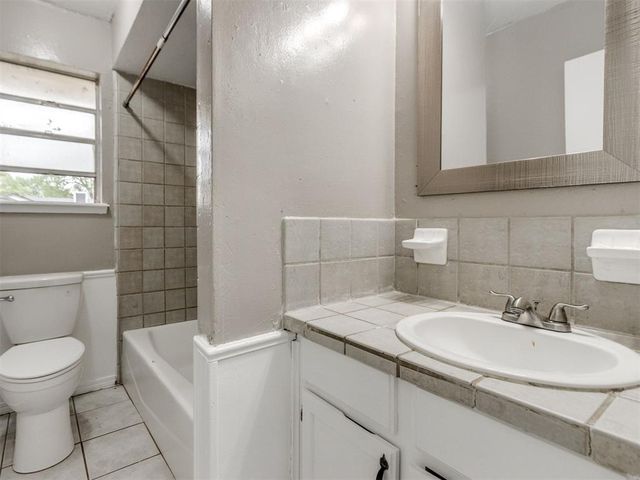 4825 S Fairmont Avenue, Oklahoma City, OK 73129