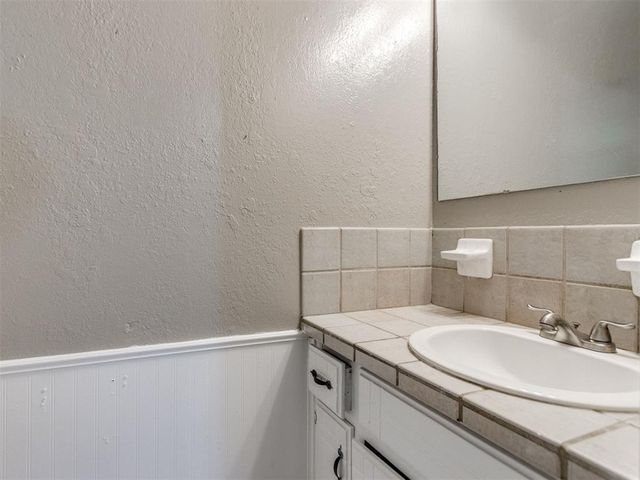 4825 S Fairmont Avenue, Oklahoma City, OK 73129