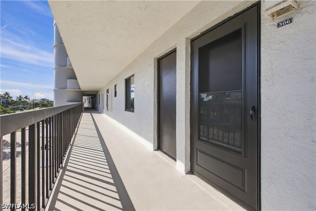 26300 Hickory BLVD 306, Bonita Springs, FL 34134