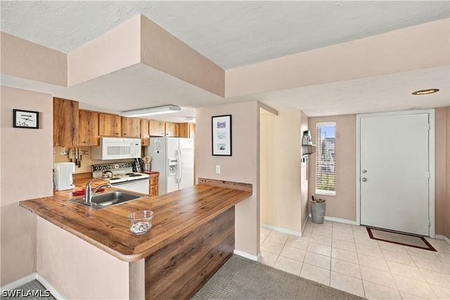 26300 Hickory BLVD 306, Bonita Springs, FL 34134
