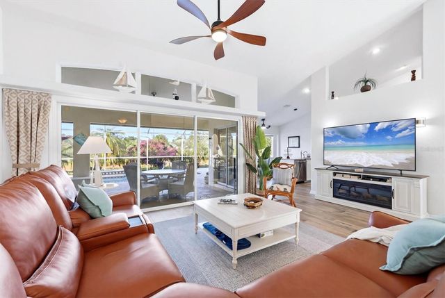 682 BOUNDARY BOULEVARD, Rotonda West, FL 33947