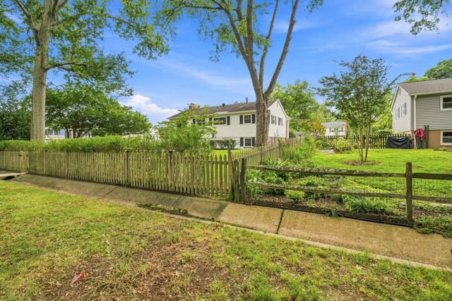 4214 ALCOTT ST, Alexandria, VA 22309