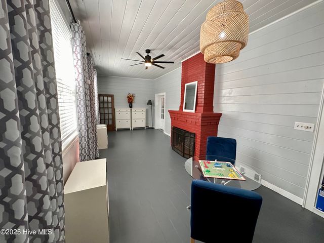 3348 N Pitt Street, Farmville, NC 27828