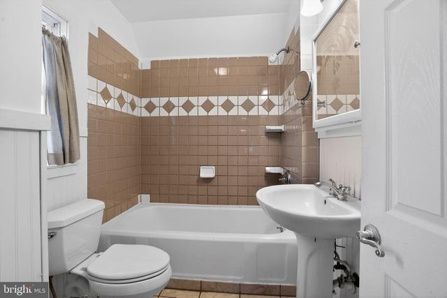 122 N WILSON AVE, Brooklawn, NJ 08030