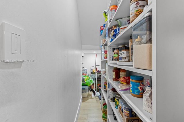 16634 SW 48th Terrace 16634, Miami, FL 33185
