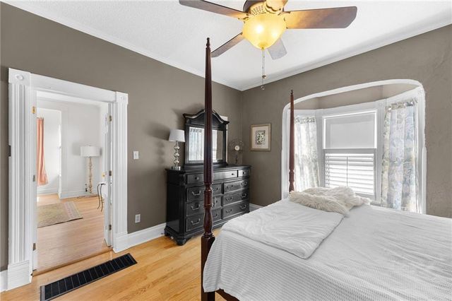 6 W 12th Street, Parkville, MO 64152