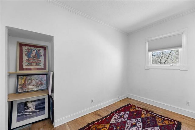 6 W 12th Street, Parkville, MO 64152