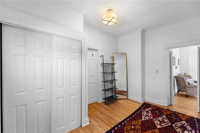 6 W 12th Street, Parkville, MO 64152