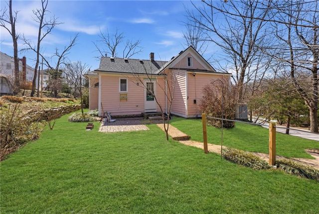 6 W 12th Street, Parkville, MO 64152