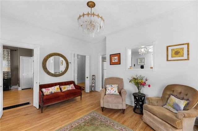 6 W 12th Street, Parkville, MO 64152