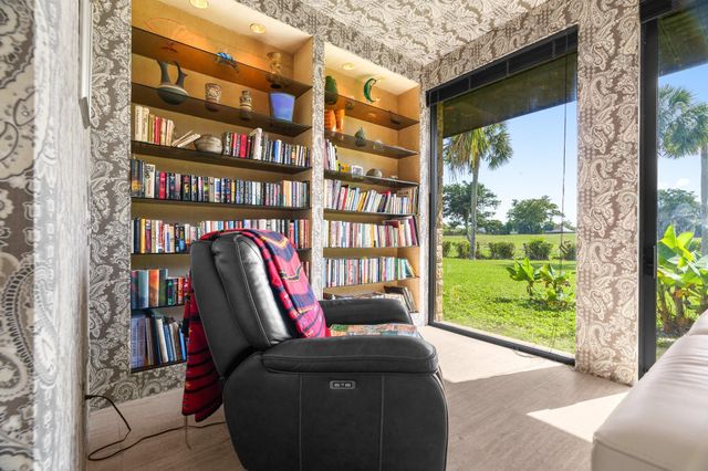 5300 White Oak Lane, Tamarac, FL 33319