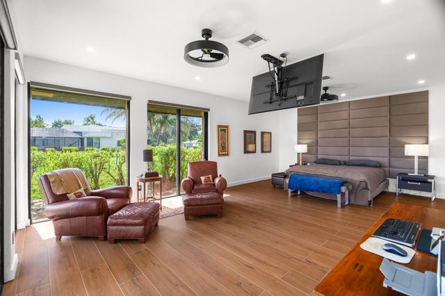 5300 White Oak Lane, Tamarac, FL 33319