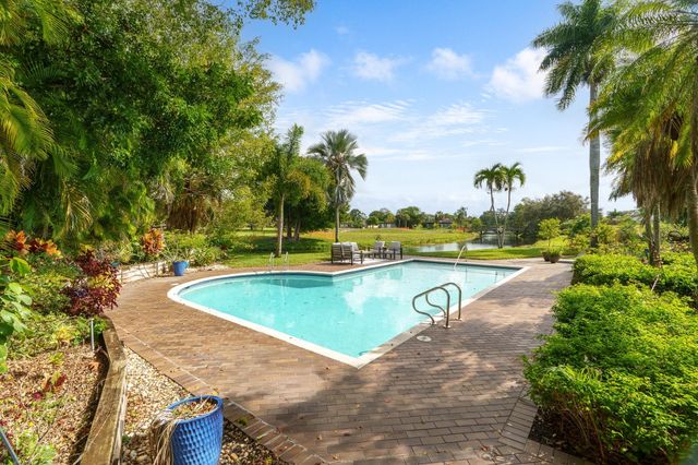 5300 White Oak Lane, Tamarac, FL 33319