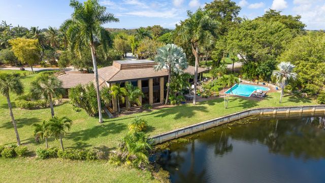 5300 White Oak Lane, Tamarac, FL 33319