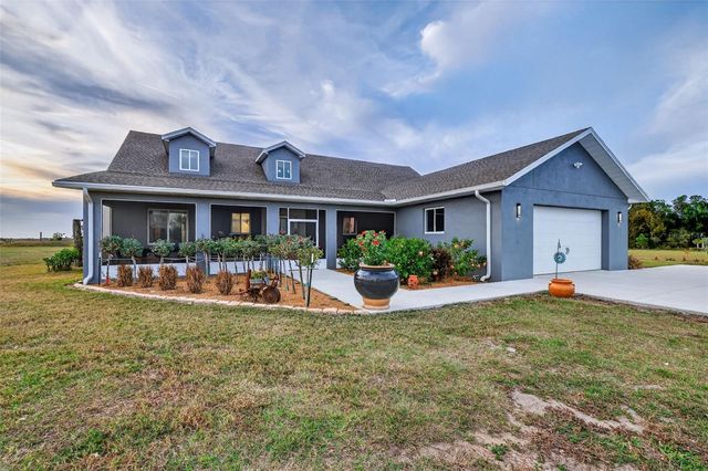 17165 LAKE IOLA ROAD, Dade City, FL 33523