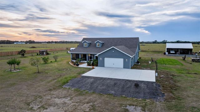 17165 LAKE IOLA ROAD, Dade City, FL 33523
