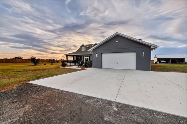 17165 LAKE IOLA ROAD, Dade City, FL 33523