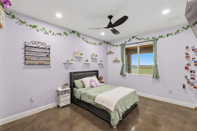 17165 LAKE IOLA ROAD, Dade City, FL 33523