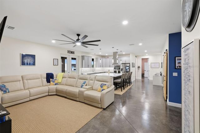 17165 LAKE IOLA ROAD, Dade City, FL 33523