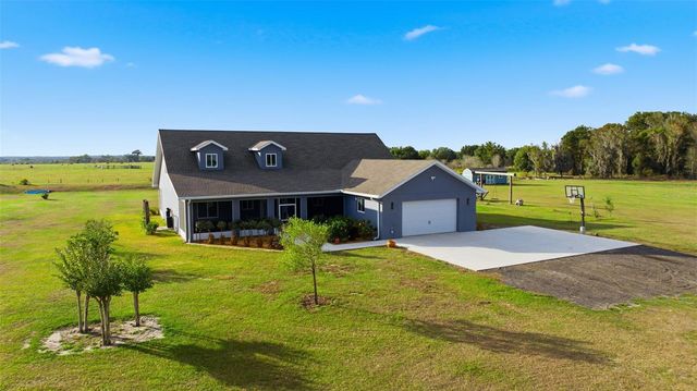 17165 LAKE IOLA ROAD, Dade City, FL 33523