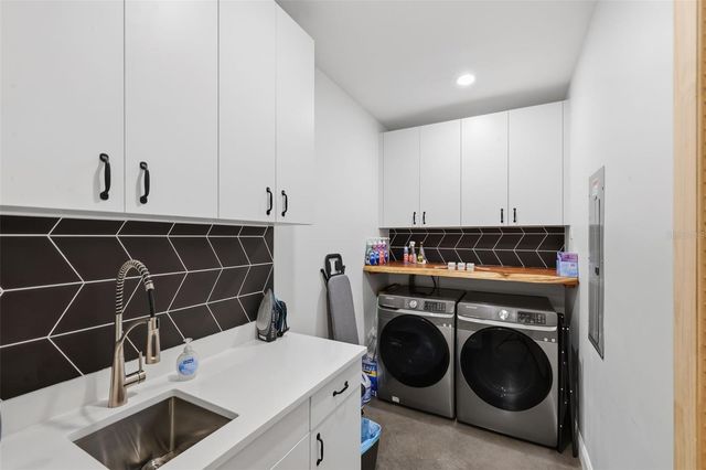 17165 LAKE IOLA ROAD, Dade City, FL 33523